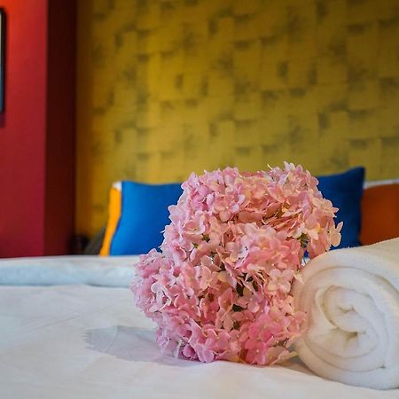 Hap@Sathorn Hotel Banguecoque Exterior foto